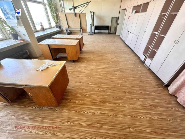 Дава се под наем Офис в Русе, Широк център - 80 кв.м за 269.28 € - Снимка #1