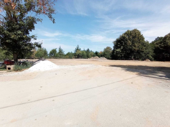 Парцел в Ботевград - 1429 кв.м за 31 €/кв.м - Снимка #1