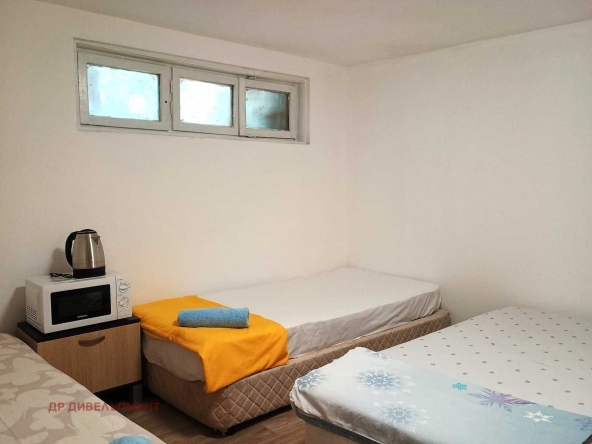 Дава се под наем Едностаен апартамент в Несебър - 32 кв.м за 118.32 € - Снимка #1