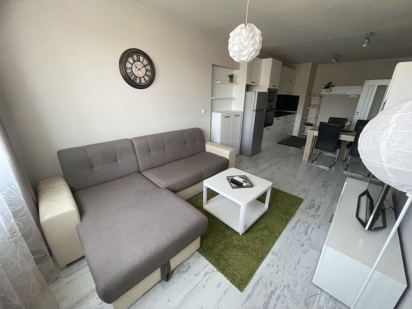 Дава се под наем Двустаен апартамент в Варна, ХЕИ - 80 кв.м за 700 € - Снимка #1