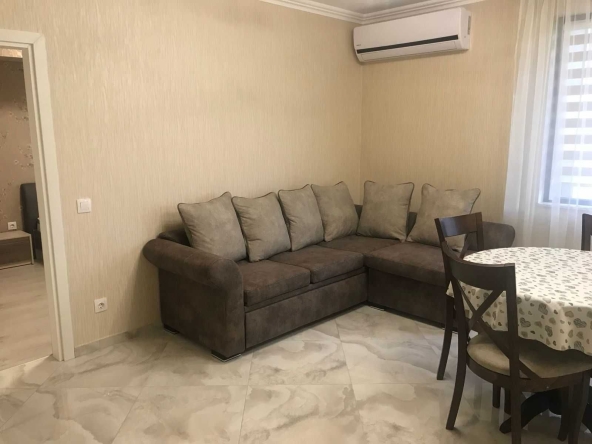 Дава се под наем Двустаен апартамент в София, Красно село - 60 кв.м за 698.19 € - Снимка #1