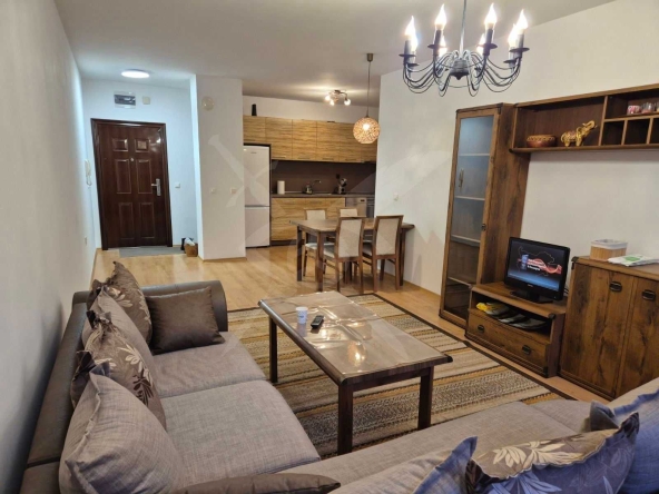 Дава се под наем Тристаен апартамент в Пловдив, Гагарин - 110 кв.м за 628.32 € - Снимка #1