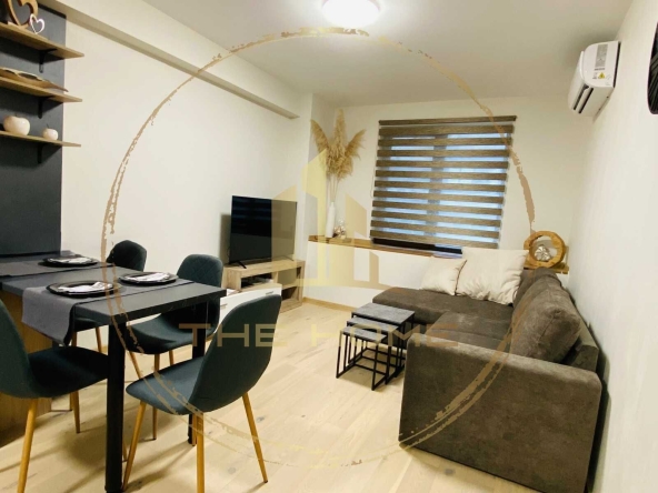 Дава се под наем Двустаен апартамент в Варна, Център - 66 кв.м за 747.66 € - Снимка #1