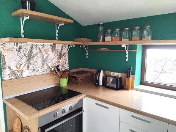 Дава се под наем Етаж от къща в Варна, м-т Акчелар - 120 кв.м за 548.25 € - Снимка #1