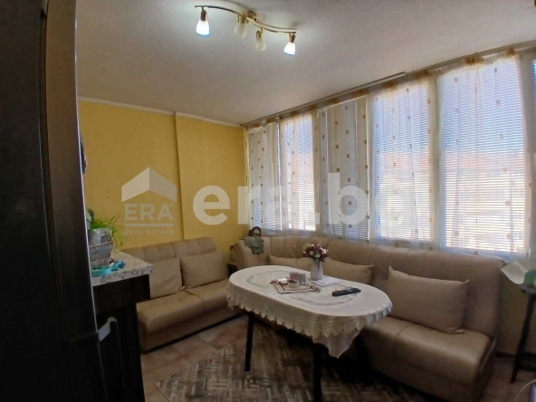 Дава се под наем Двустаен апартамент в Ямбол, Васил Левски - 45 кв.м за 76804.98 € - Снимка #1