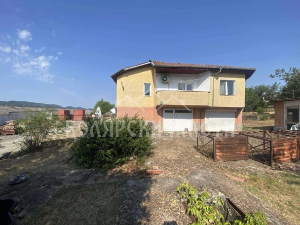 Склад в с. Леденик, Област Велико Търново - 667 кв.м за 191 €/кв.м - Снимка #1