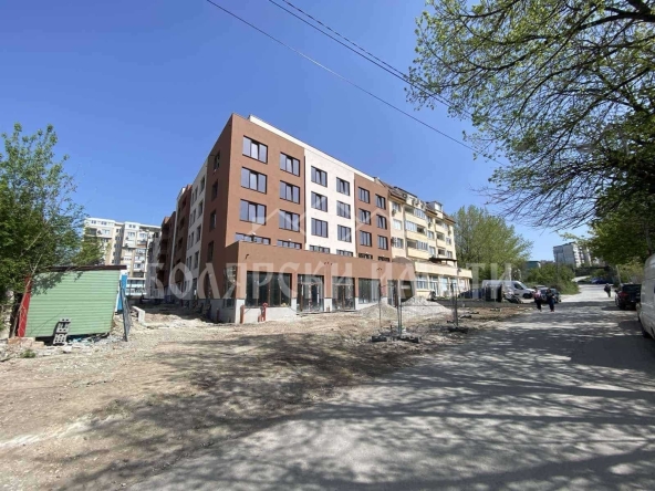 Двустаен апартамент в Велико Търново, Бузлуджа - 104 кв.м за 589 €/кв.м - Снимка #1