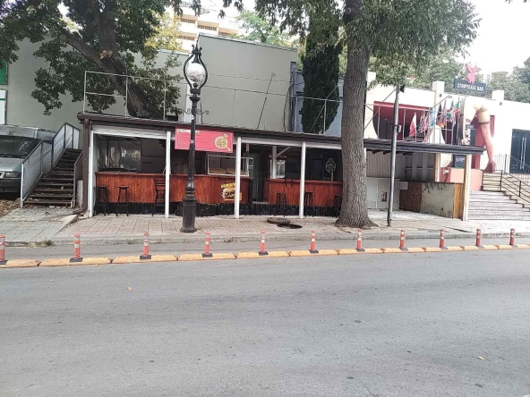 Дава се под наем Заведение в Варна, Западна промишлена зона - 80 кв.м за 4488.51 € - Снимка #1