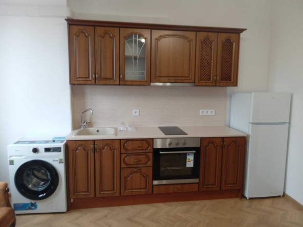 Дава се под наем Двустаен апартамент в Пловдив, Център - 50 кв.м за 448.8 € - Снимка #1