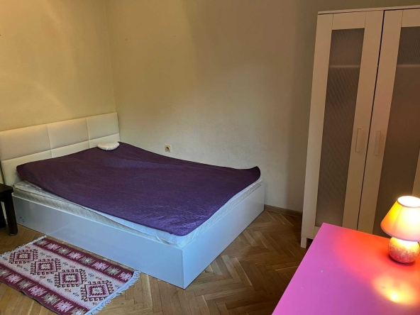 Дава се под наем Четиристаен апартамент в Пловдив, Център - 100 кв.м за 228.99 € - Снимка #1
