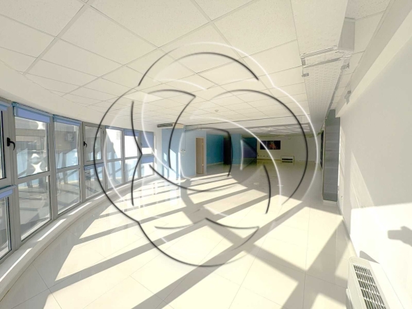 Дава се под наем Офис в София, Младост 3 - 353 кв.м за 2293.98 € - Снимка #1