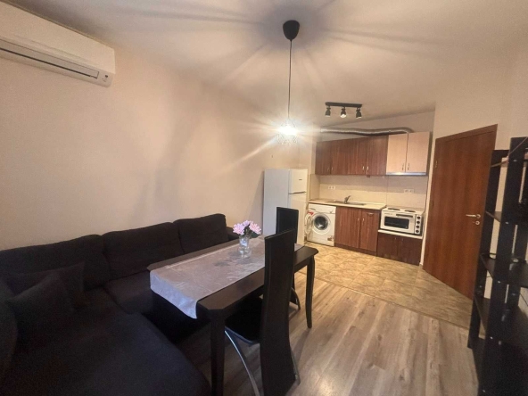 Дава се под наем Двустаен апартамент в Варна, Левски - 52 кв.м за 518.67 € - Снимка #1