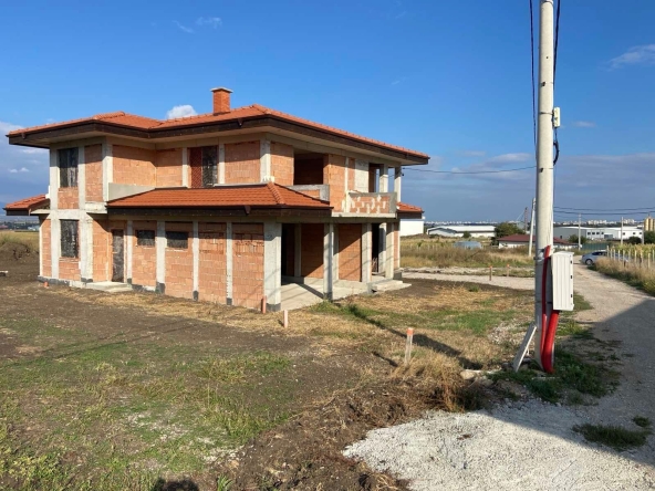 Къща в Божурище - 300 кв.м за 646 €/кв.м - Снимка #1