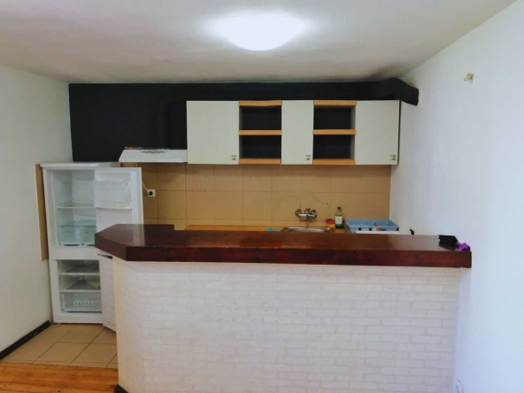 Дава се под наем Тристаен апартамент в София, Борово - 132 кв.м за 612 € - Снимка #1