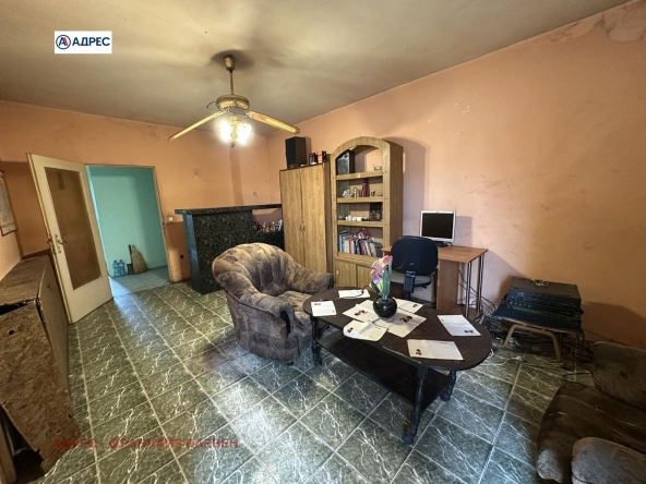 Тристаен апартамент в Плевен, Дружба 4 - 86 кв.м за 546 €/кв.м - Снимка #1