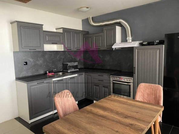 Дава се под наем Тристаен апартамент в Варна, Трошево - 100 кв.м за 598.23 € - Снимка #1