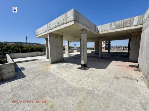 Тристаен апартамент в Русе, Централен южен район - 142 кв.м за 712 €/кв.м - Снимка #1