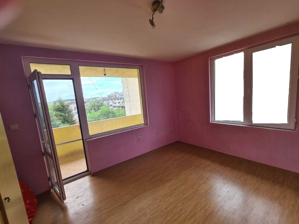 Тристаен апартамент в Хасково, Център - 94 кв.м за 499 €/кв.м - Снимка #1