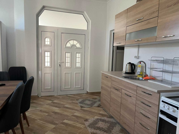 Къща в Карлово - 380 кв.м за 188 €/кв.м - Снимка #1