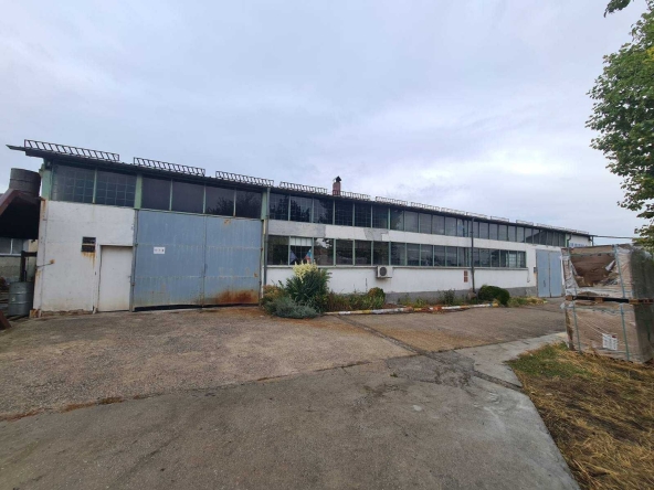 Промишлена сграда в Хасково, Промишлена зона - Юг - 600 кв.м за 213 €/кв.м - Снимка #1
