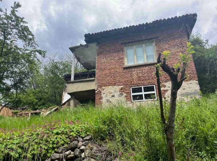 Къща в Калофер - 72 кв.м за 354 €/кв.м - Снимка #1