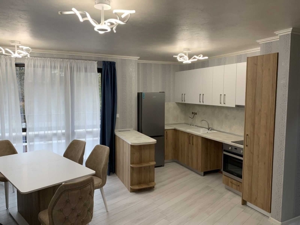 Тристаен апартамент в Пловдив, Център - 101 кв.м за 753 €/кв.м - Снимка #1