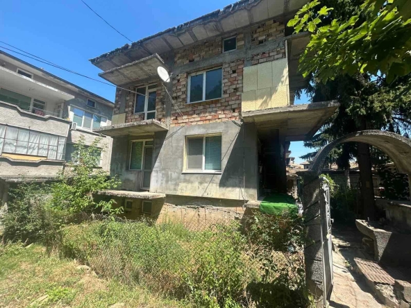 Къща в Попово - 210 кв.м за 632 €/кв.м - Снимка #1