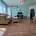 Дава се под наем Тристаен апартамент в Бургас, Лазур - 95 кв.м за 459 € - Снимка #1