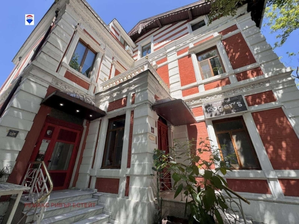 Промишлена сграда в Русе, Център - 1539 кв.м за 778 €/кв.м - Снимка #1