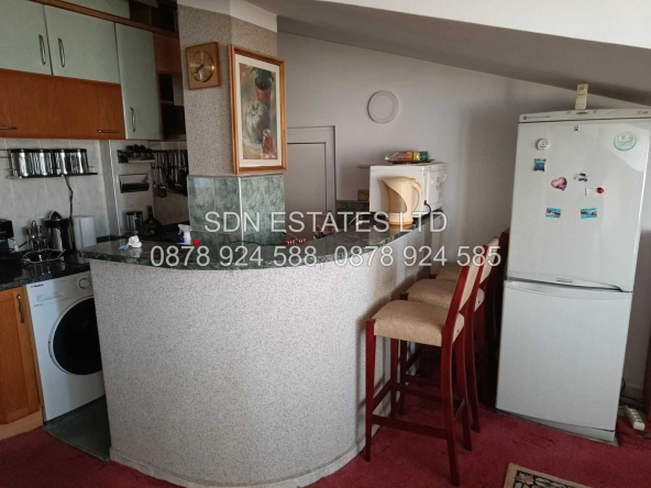 Тристаен апартамент в Казанлък - 90 кв.м за 510 €/кв.м - Снимка #1