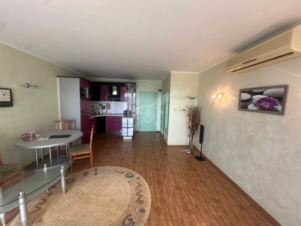 Тристаен апартамент в Несебър - 100 кв.м за 816 €/кв.м - Снимка #1
