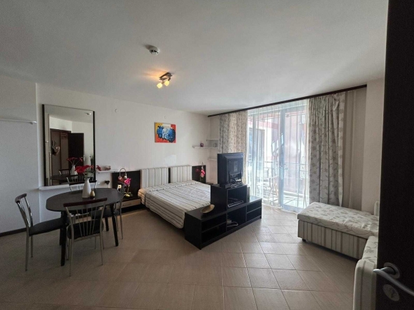 Двустаен апартамент в к.к. Слънчев бряг - 73 кв.м за 579 €/кв.м - Снимка #1