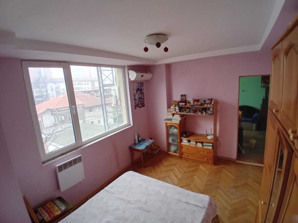 Четиристаен апартамент в Ловеч, Широк център - 91 кв.м за 589 €/кв.м - Снимка #1