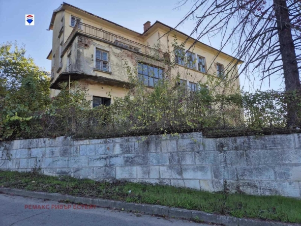 Къща в с. Николово, Област Русе - 939 кв.м за 171 €/кв.м - Снимка #1