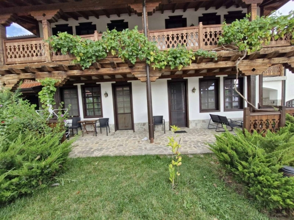 Двустаен апартамент в с. Старосел, Област Пловдив - 100 кв.м за 714 €/кв.м - Снимка #1