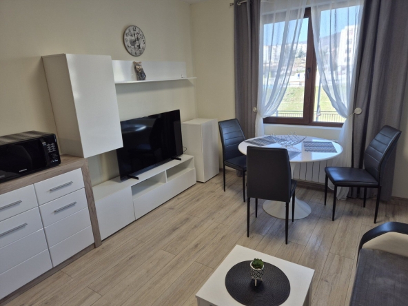 Дава се под наем Двустаен апартамент в Варна, Кайсиева градина - 55 кв.м за 448.8 € - Снимка #1