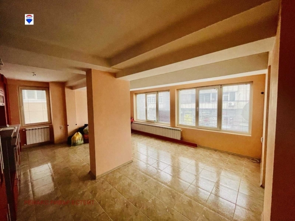 Тристаен апартамент в Русе, Широк център - 123 кв.м за 850 €/кв.м - Снимка #1