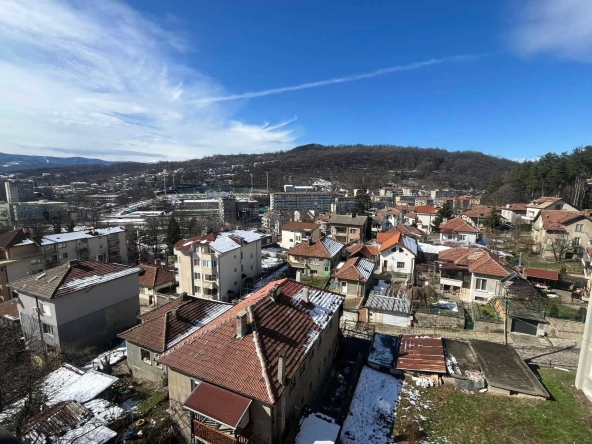 Тристаен апартамент в Габрово, Център - 86 кв.м за 534 €/кв.м - Снимка #1