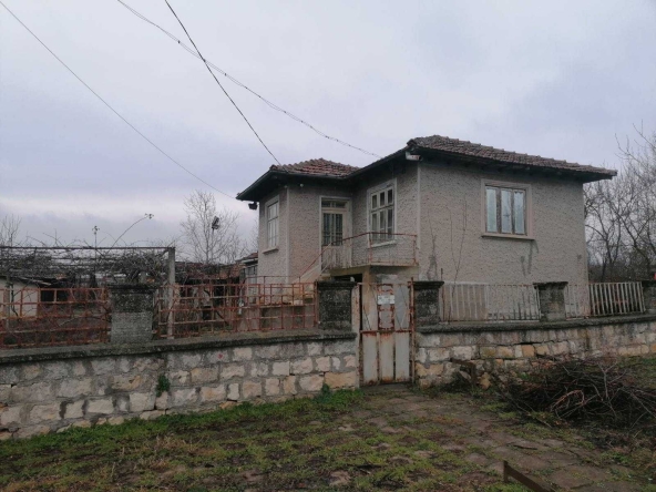 Къща в с. Владимирово, Област Добрич - 85 кв.м за 99 €/кв.м - Снимка #1