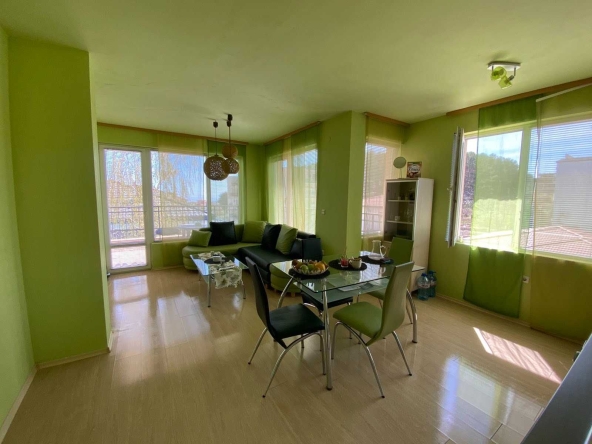 Дава се под наем Двустаен апартамент в Варна, Виница - 75 кв.м за 423.81 € - Снимка #1