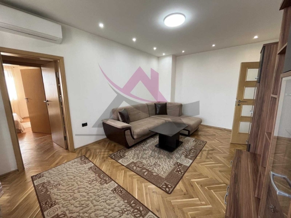 Дава се под наем Тристаен апартамент в Варна, Цветен квартал - 70 кв.м за 498.27 € - Снимка #1