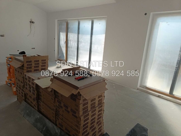 Четиристаен апартамент в Казанлък - 150 кв.м за 1020 €/кв.м - Снимка #1