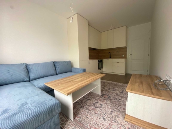 Дава се под наем Двустаен апартамент в София, Люлин 10 - 44 кв.м за 598.23 € - Снимка #1