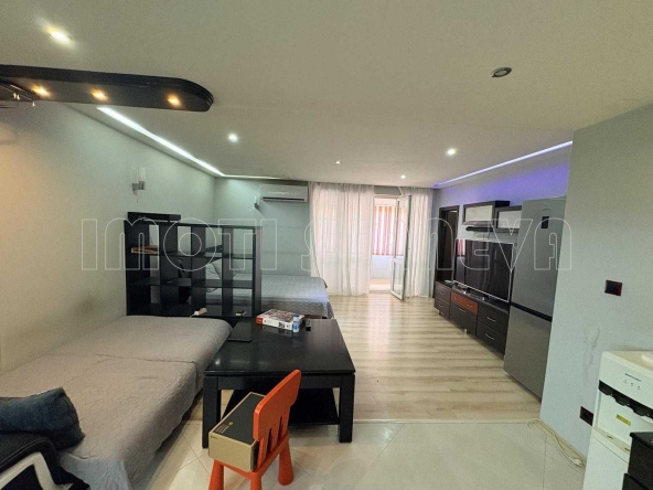 Четиристаен апартамент в Видин, Крум Бъчваров - 123 кв.м за 581 €/кв.м - Снимка #1