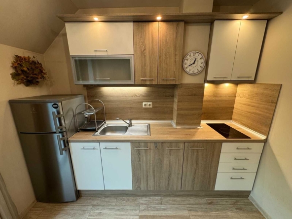 Дава се под наем Двустаен апартамент в София, Център - 52 кв.м за 400 € - Снимка #1