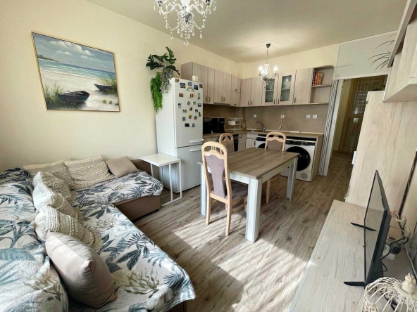 Тристаен апартамент в к.к. Слънчев бряг - 68 кв.м за 668 €/кв.м - Снимка #1