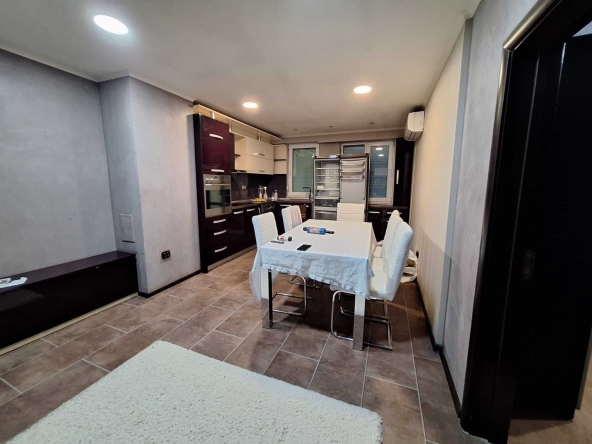 Тристаен апартамент в Пазарджик, Моста на Лютата - 82 кв.м за 653 €/кв.м - Снимка #1