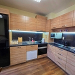 Дава се под наем Тристаен апартамент в Банско - 70 кв.м за 398.82 € - Снимка #1