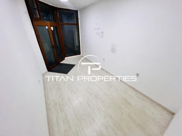 Дава се под наем Офис в Бургас, Център - 20 кв.м за 183.6 € - Снимка #1