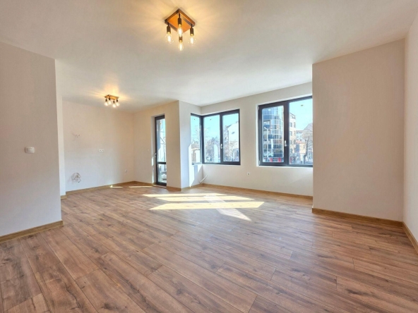 Тристаен апартамент в Пловдив, Кършияка - 97 кв.м за 1236 €/кв.м - Снимка #1